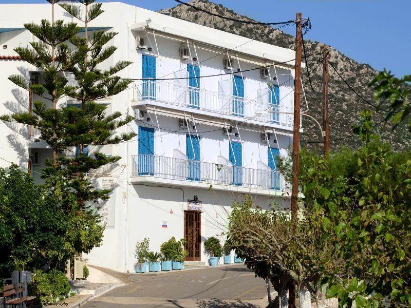 Paraskevas Boutique Hotel Тирос Экстерьер фото